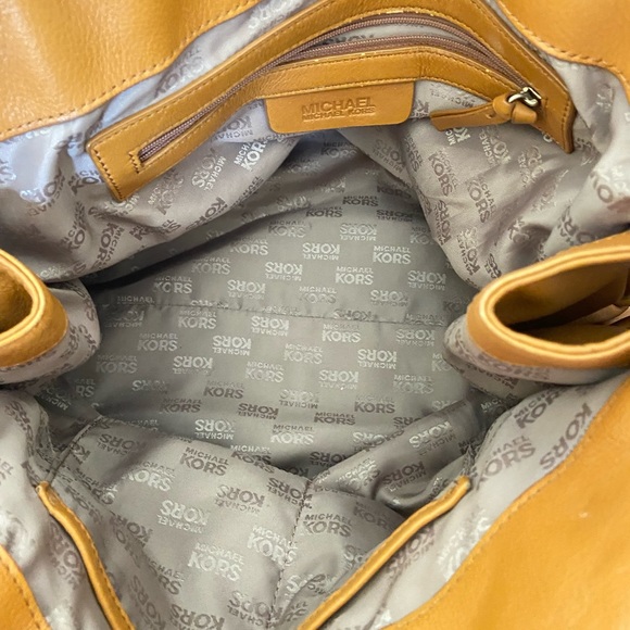 MICHAEL KORS MK COGNAC WHISKEY TAN LEATHER TOTE PURSE SHOULDER BAG DISTRESSED - Picture 7 of 11